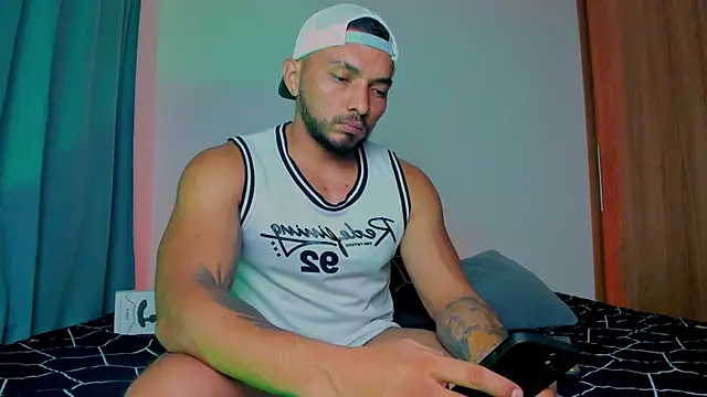 maximusclark1 online show from March 6, 2025, 7:47 am