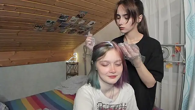 Snapshot of SilverDream chatting on December 14, 2024, 8:18 pm SilverDream online show from December 14, 2024, 8:18 pm