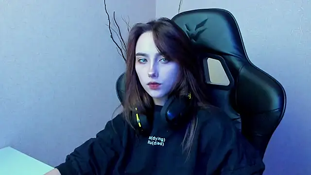 Snapshot of SilverDream chatting on December 23, 2024, 9:40 pm SilverDream online show from December 23, 2024, 9:40 pm