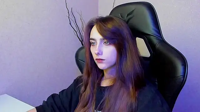 Snapshot of SilverDream chatting on December 24, 2024, 12:44 am SilverDream online show from December 24, 2024, 12:44 am