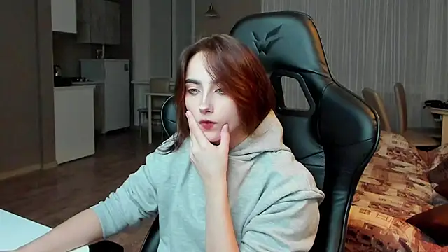 Snapshot of SilverDream chatting on March 16, 2025, 11:04 pm SilverDream online show from March 16, 2025, 11:04 pm