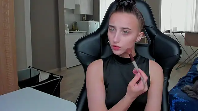 Snapshot of SilverDream chatting on October 19, 2025, 11:33 am SilverDream online show from October 19, 2025, 11:33 am