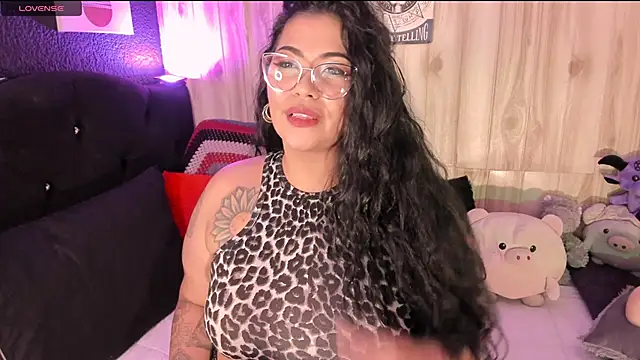 Snapshot of yoishat77 chatting on December 5, 2024, 6:32 am yoishat77 online show from December 5, 2024, 6:32 am