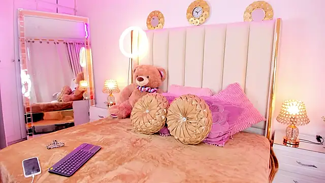 Snapshot of evangelin_ts chatting on September 15, 2025, 1:44 pm evangelin ts online show from September 15, 2025, 1:44 pm