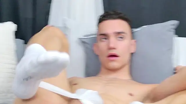 Snapshot of Alan_Real chatting on February 7, 2025, 8:42 pm Alan Real online show from February 7, 2025, 8:42 pm