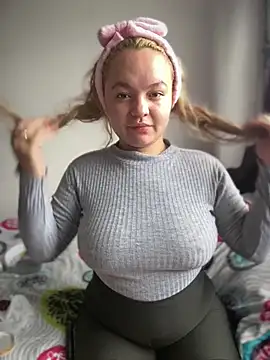 Naiara Sex  online show from April 11, 2026, 7:18 pm