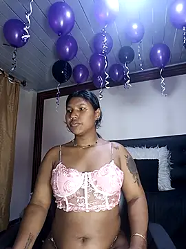 AnnieScott  online show from November 24, 2025, 9:03 pm