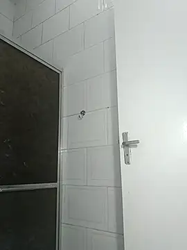 annybarros21 online show from November 24, 2025, 5:40 am