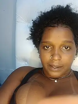 annybarros21 online show from July 7, 2026, 7:51 pm