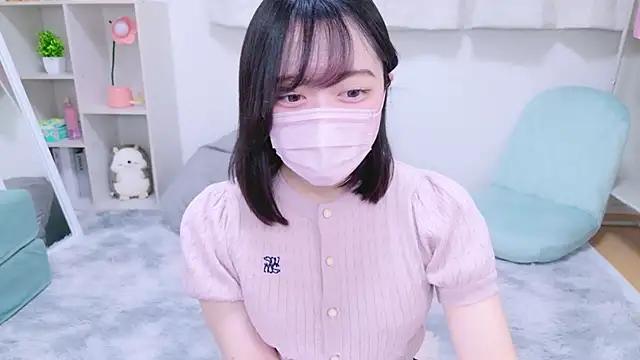 Yurie  online show from December 4, 2024, 2:42 am