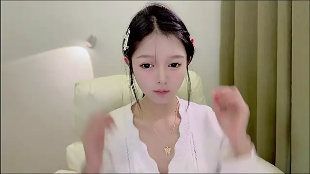 xiaodaibabyy online show from January 9, 2026, 2:42 pm