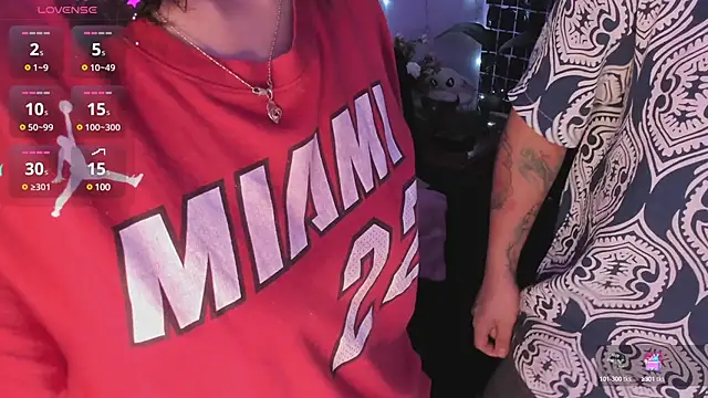 Snapshot of Carlasxdreams chatting on March 6, 2025, 5:46 am Carlasxdreams online show from March 6, 2025, 5:46 am