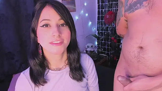 Snapshot of Carlasxdreams chatting on March 7, 2025, 5:29 am Carlasxdreams online show from March 7, 2025, 5:29 am