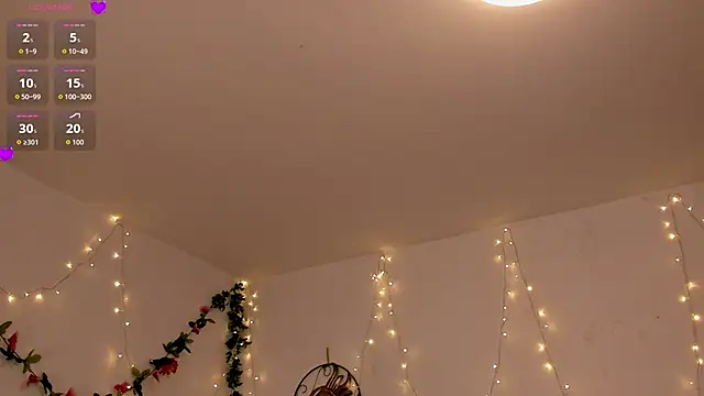 Snapshot of Carlasxdreams chatting on October 9, 2025, 3:37 am Carlasxdreams online show from October 9, 2025, 3:37 am