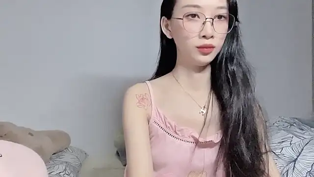 Lili-2 online show from June 2, 2026, 2:52 pm