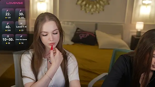 Julia  Star  online show from March 31, 2026, 6:41 pm