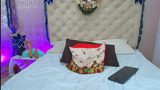 Snapshot of Derieri_D chatting on January 4, 2025, 10:45 pm Derieri D online show from January 4, 2025, 10:45 pm