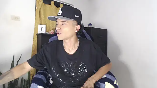 Edward Milleer online show from October 2, 2025, 11:17 am