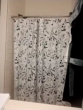 axelongshaft69 online show from April 23, 2026, 4:31 pm