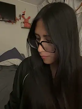 AleFantasy0001 online show from November 4, 2025, 4:11 am