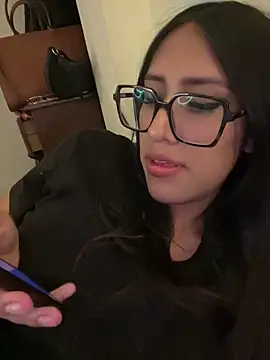 AleFantasy0001 online show from January 7, 2026, 3:20 am