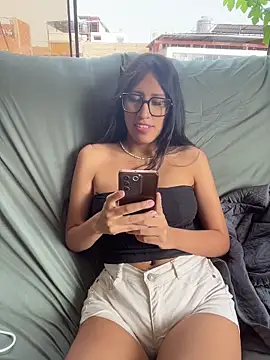 AleFantasy0001 online show from March 20, 2026, 8:25 pm