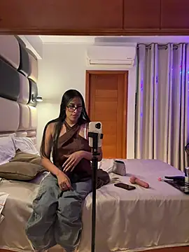 AleFantasy0001 online show from July 21, 2026, 1:19 am