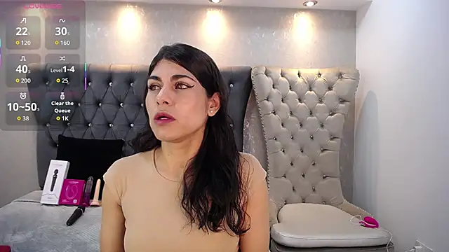 Melodi Roux online show from September 10, 2025, 1:00 pm