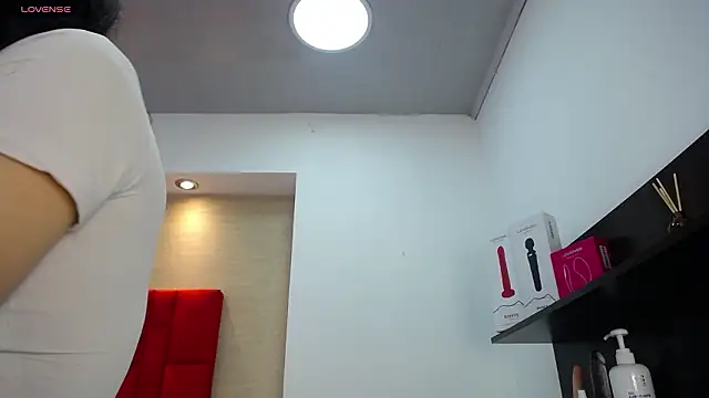 Melodi Roux online show from March 24, 2026, 1:16 pm