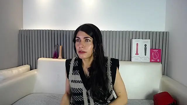 Snapshot of Melodi_Roux chatting on April 25, 2026, 1:41 pm Melodi Roux online show from April 25, 2026, 1:41 pm