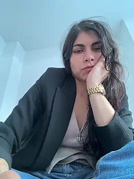 Snapshot of Melodi_Roux chatting on May 1, 2026, 8:35 pm Melodi Roux online show from May 1, 2026, 8:35 pm