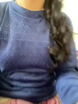 Lina-lolo online show from December 8, 2024, 5:44 pm