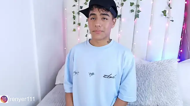 Snapshot of kiing_azahell chatting on January 5, 2025, 3:22 am kiing azahell online show from January 5, 2025, 3:22 am