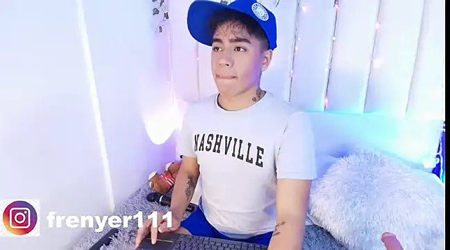 Snapshot of kiing_azahell chatting on January 21, 2025, 3:48 am kiing azahell online show from January 21, 2025, 3:48 am