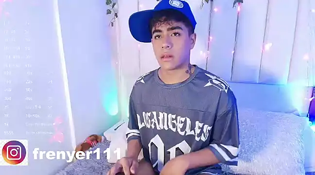 Snapshot of kiing_azahell chatting on January 26, 2025, 3:27 am kiing azahell online show from January 26, 2025, 3:27 am