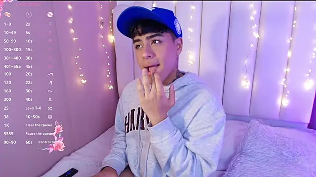 Snapshot of kiing_azahell chatting on March 18, 2025, 5:09 am kiing azahell online show from March 18, 2025, 5:09 am