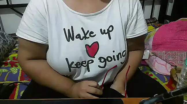 Queen of boobs01 online show from January 28, 2025, 3:25 pm