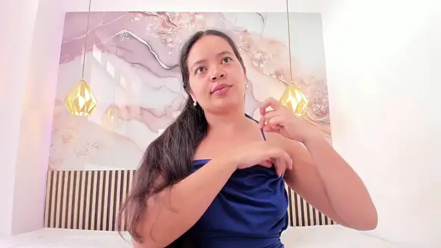 Snapshot of EvelynSweet1 chatting on February 5, 2026, 6:56 pm EvelynSweet1 online show from February 5, 2026, 6:56 pm