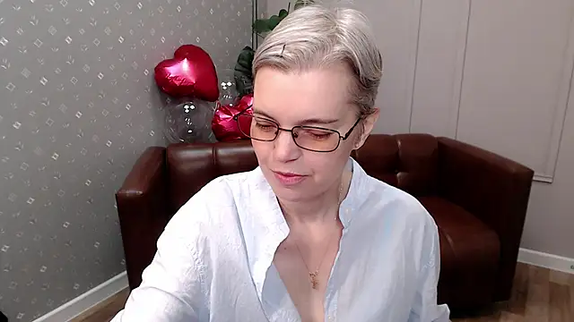 Cutie Erikaa1 online show from February 19, 2026, 2:18 am