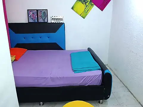 Snapshot of pitbullveryhot chatting on December 5, 2024, 9:50 am pitbullveryhot online show from December 5, 2024, 9:50 am