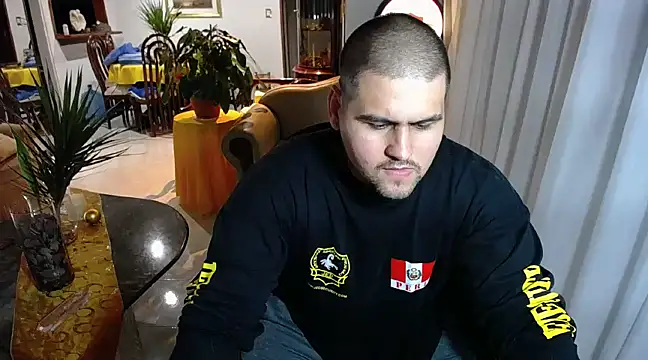 Snapshot of pitbullveryhot chatting on February 10, 2025, 6:53 am pitbullveryhot online show from February 10, 2025, 6:53 am