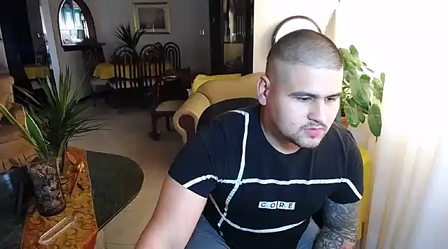 Snapshot of pitbullveryhot chatting on February 11, 2025, 9:03 pm pitbullveryhot online show from February 11, 2025, 9:03 pm