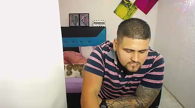 Snapshot of pitbullveryhot chatting on March 9, 2025, 8:18 am pitbullveryhot online show from March 9, 2025, 8:18 am