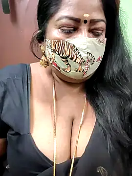 Snapshot of maniisha chatting on December 10, 2024, 10:58 pm maniisha online show from December 10, 2024, 10:58 pm