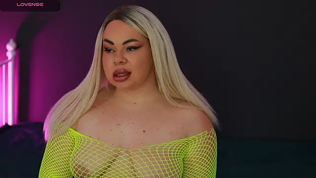 Snapshot of MissLilaa chatting on December 7, 2024, 4:47 pm MissLilaa online show from December 7, 2024, 4:47 pm