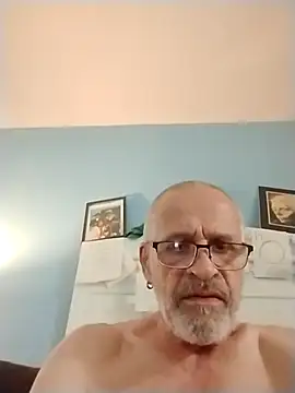 Snapshot of geilerschwanz64 chatting on May 7, 2026, 5:13 am geilerschwanz64 online show from May 7, 2026, 5:13 am