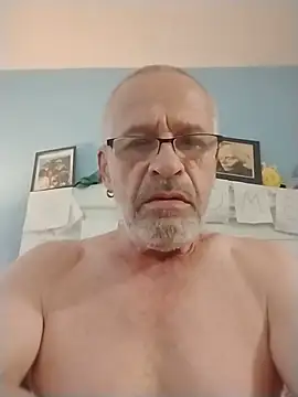 Snapshot of geilerschwanz64 chatting on May 13, 2026, 2:14 pm geilerschwanz64 online show from May 13, 2026, 2:14 pm