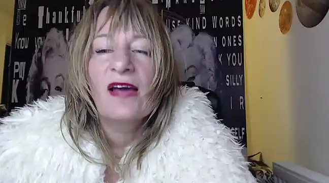 BettyDavisX online show from December 6, 2024, 10:41 pm