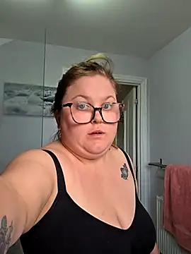 Tallulah-mae-xoxox online show from April 12, 2026, 2:11 pm
