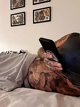 Snapshot of tattooedtwc chatting on December 21, 2025, 5:42 pm tattooedtwc online show from December 21, 2025, 5:42 pm